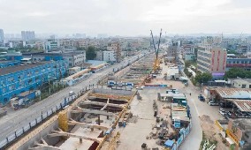 東部快線地鐵14號線明年通車，旭東圍擋廠家為城市安全建設(shè)美麗屏障！